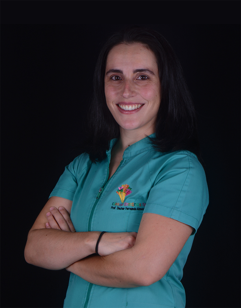 Dra. Carla Casais